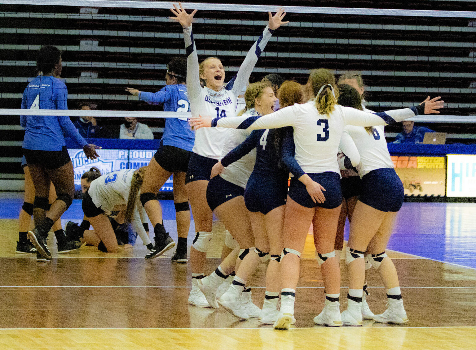 Eastern Volleyball easily wins first game in NJCAA tournament USU