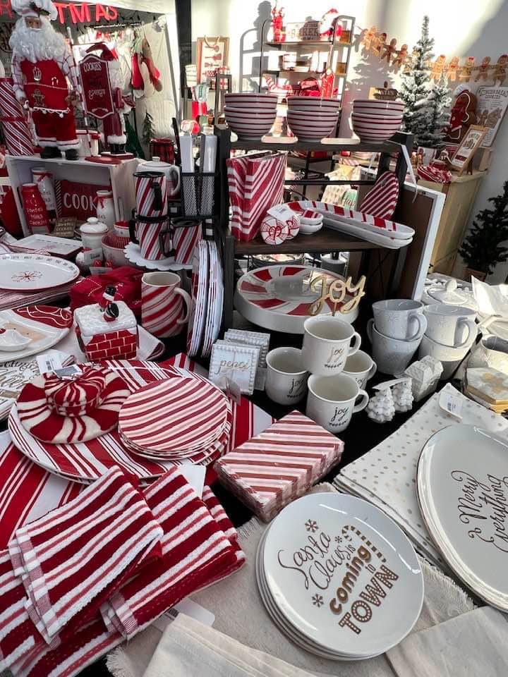 Christmas Tree Regalia 2022 USU Eastern Eagle