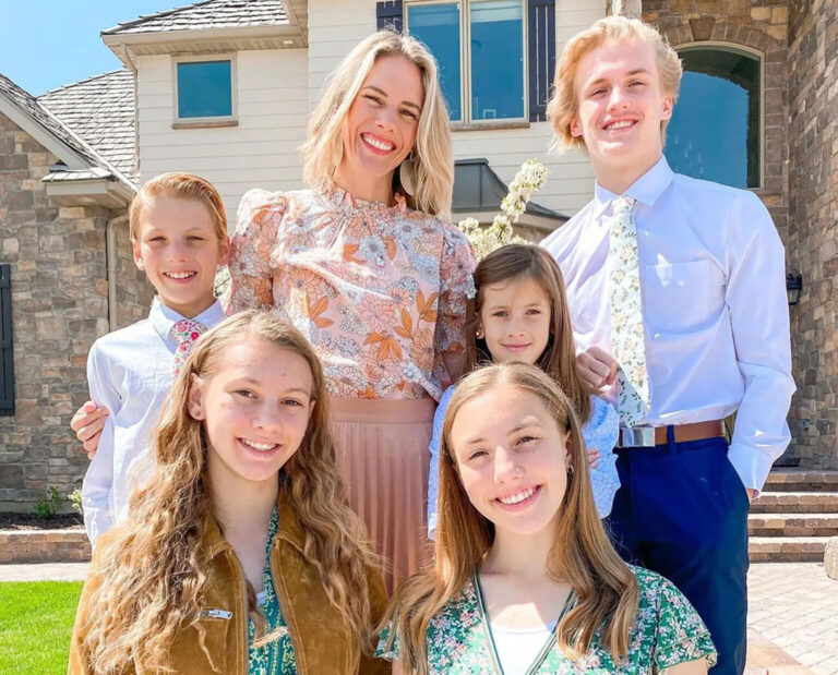 moms-_of_truthinstagram-copy-1