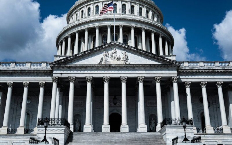 iconic front view of the united states capitol
